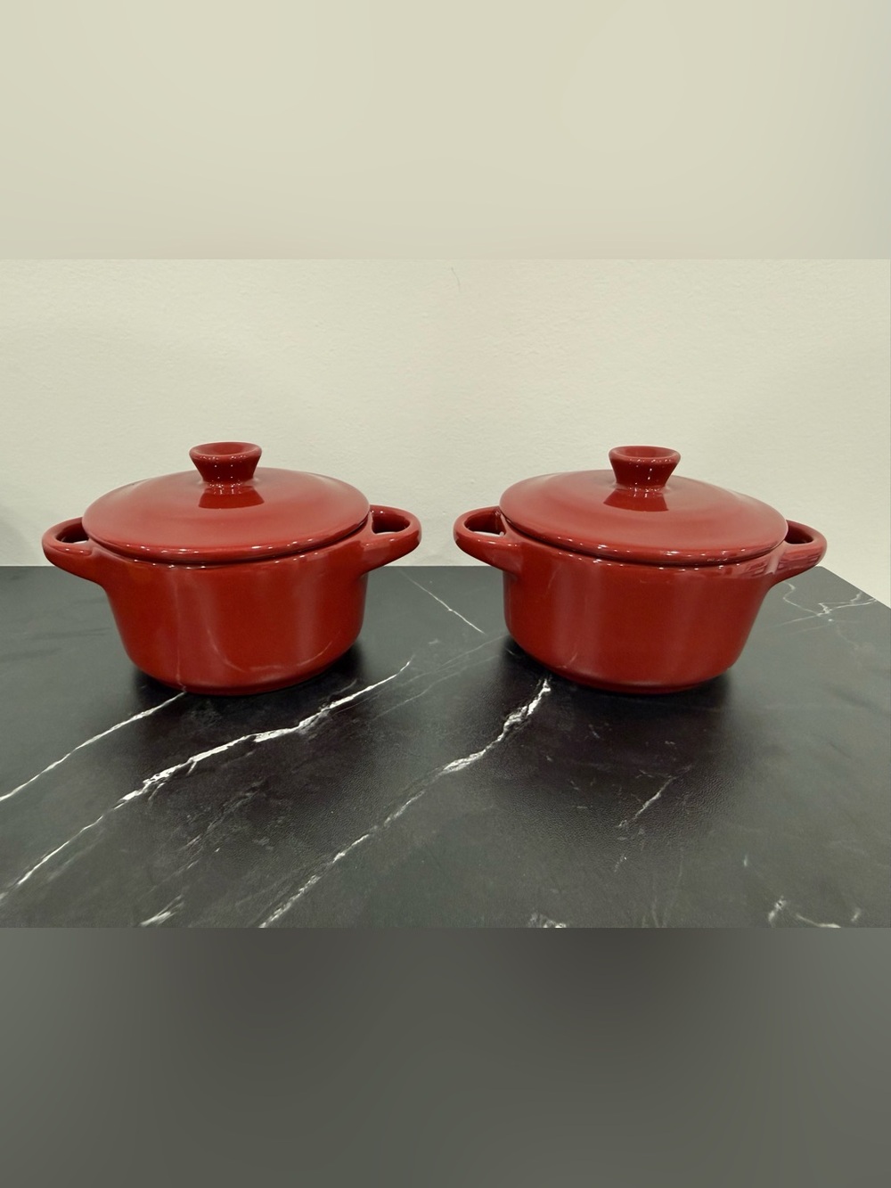 Set Of 2 Two Mini Crofton Ceramic Casserole Dish Red With Lids Holiday Christmas
